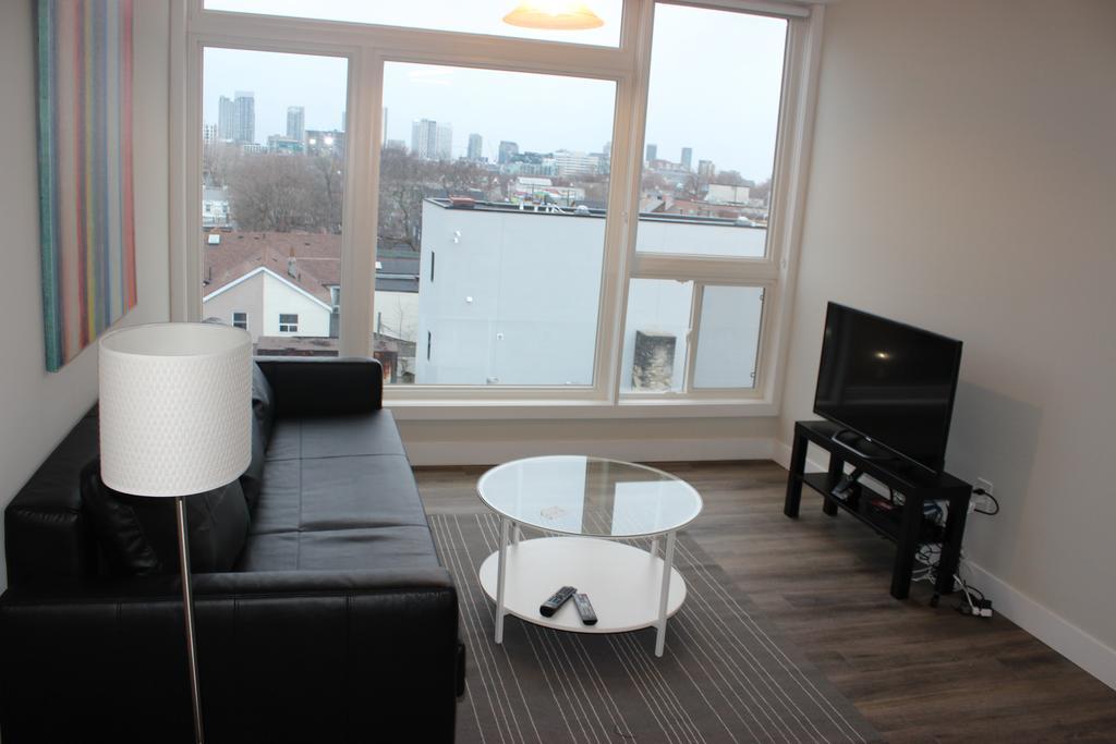 Atlas Suites- Furnished Apartments-College Street, تورونتو المظهر الخارجي الصورة
