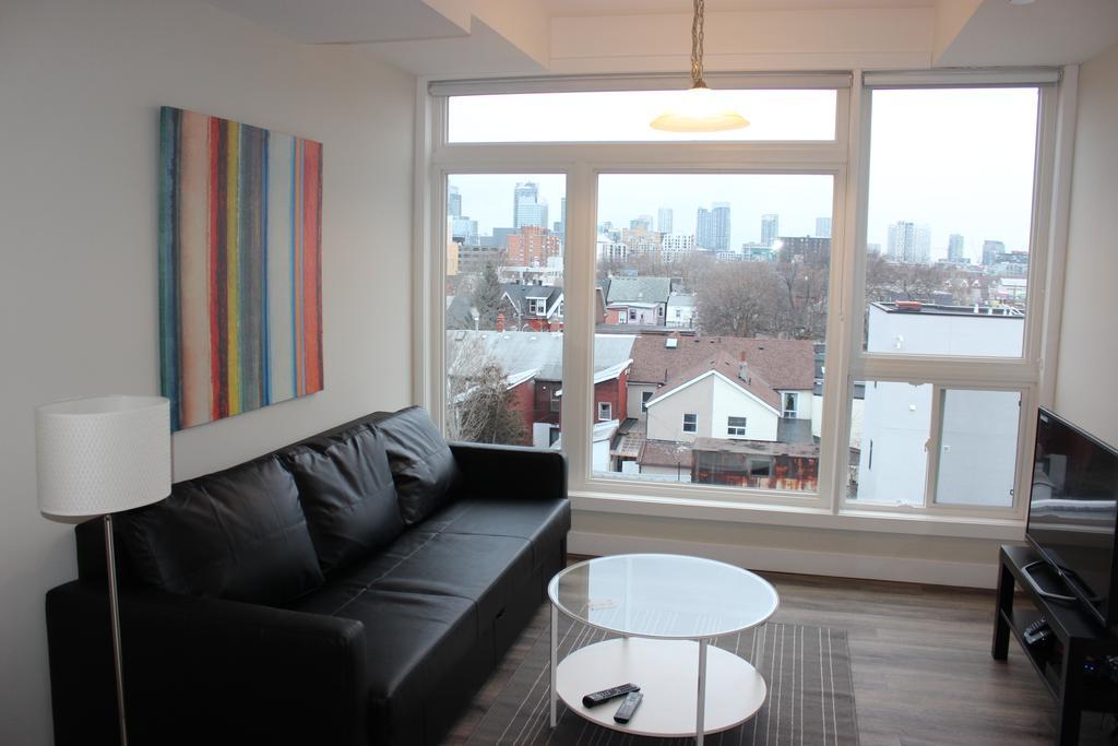 Atlas Suites- Furnished Apartments-College Street, تورونتو المظهر الخارجي الصورة